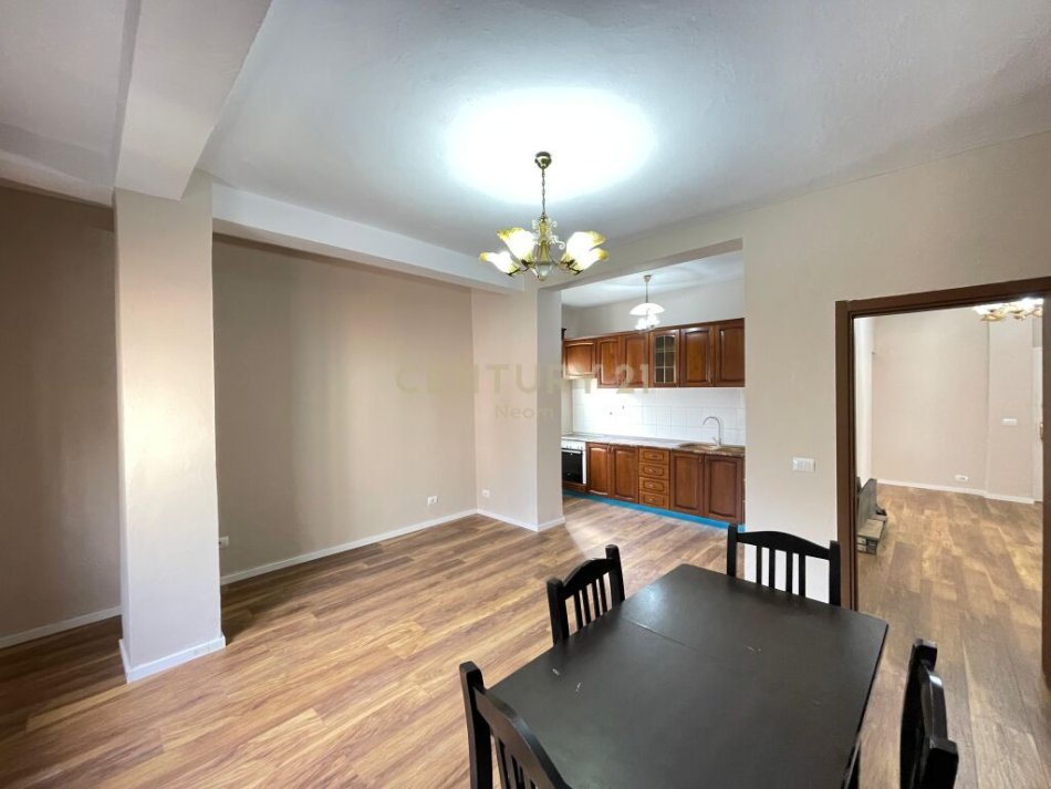 Tirane, shes apartament 2+1+2 , 105 m² 190.000 € (Myslym Shyri)