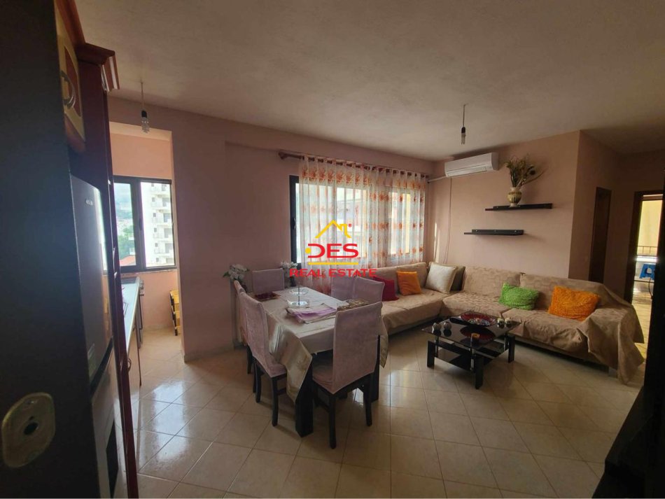 Sarande, shitet apartament 1+1+Ballkon Kati 3, 65 m² 
