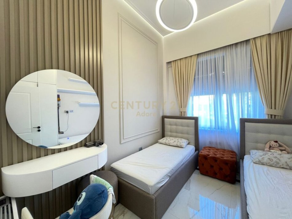 Tirane, shes apartament 3+1+2+ 2 POSTE PARKINGU , 164 m² 450.000 € (Kodra e Diellit)