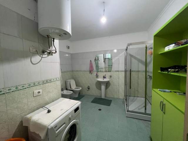 Tirane, shes apartament 2+1+BLK Kati 1, 140 m² 115.000 Euro (Bulevardi Migjeni)