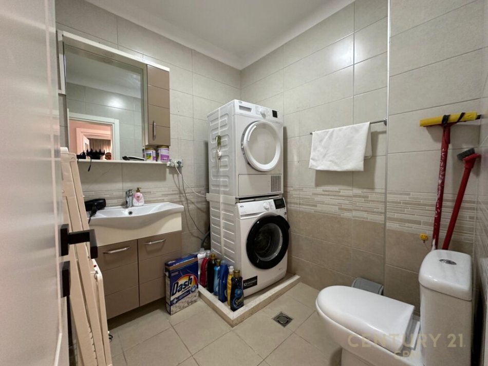 Tirane, shes apartament 2+1+2 , 113 m² 240.000 € (Zogu I Zi)