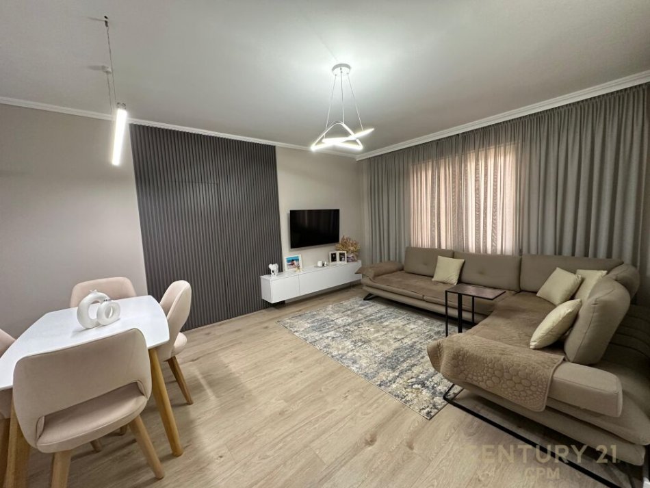 Tirane, shes apartament 2+1+2 , 113 m² 240.000 € (Zogu I Zi)