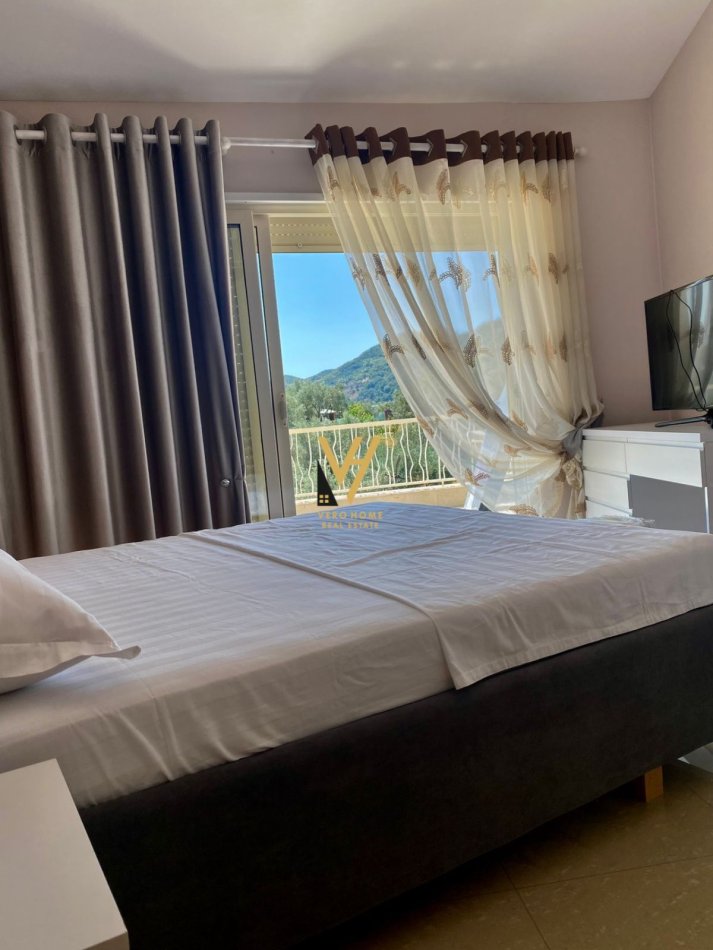 Tirane, jepet me qera apartament 2+1+Ballkon Kati 5, 210 m² 700 € (RRUGA PETI)