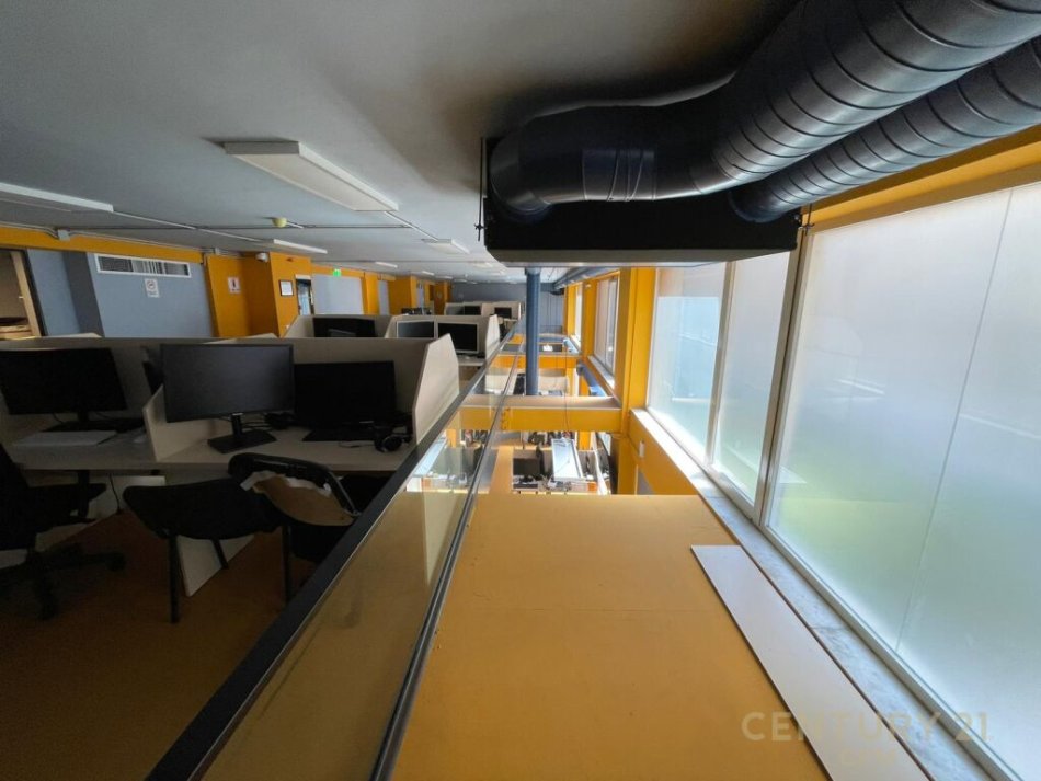 Tirane, jap me qera ambjent biznesi , 600 m² 6.500 € (Rruga Barrikadave)