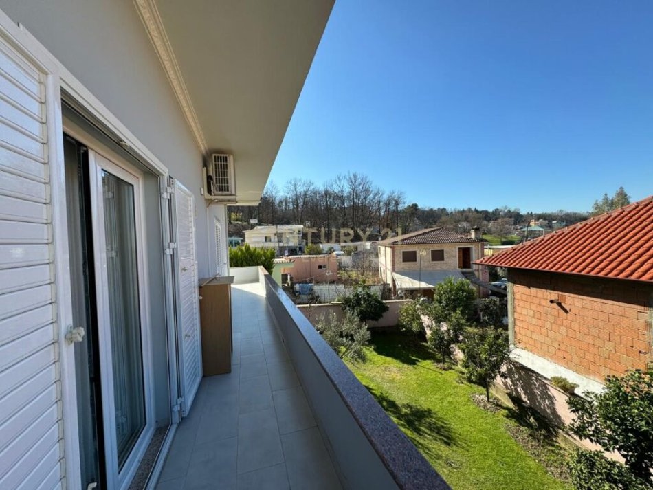 Tirane, jepet me qera apartament 2+1 Kati 2, 105 m² 600 € (Rruga e Elbasanit)