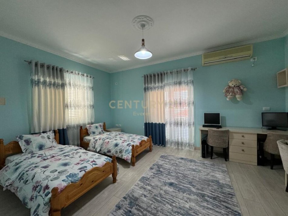 Tirane, jepet me qera apartament 2+1 Kati 2, 105 m² 600 € (Rruga e Elbasanit)