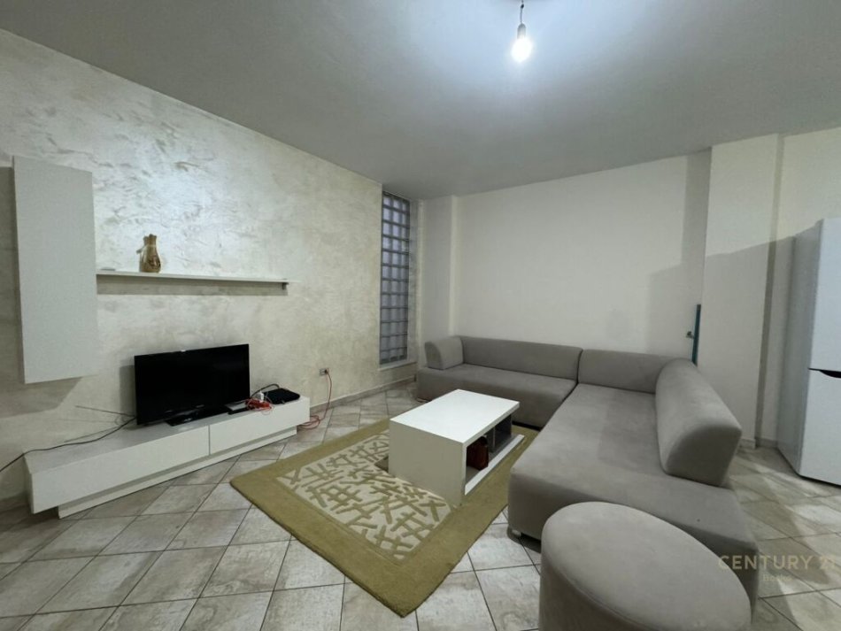 Tirane, shitet apartament 2+1 Kati 5, 124 m² 175.000 € (ZOGU I ZI)
