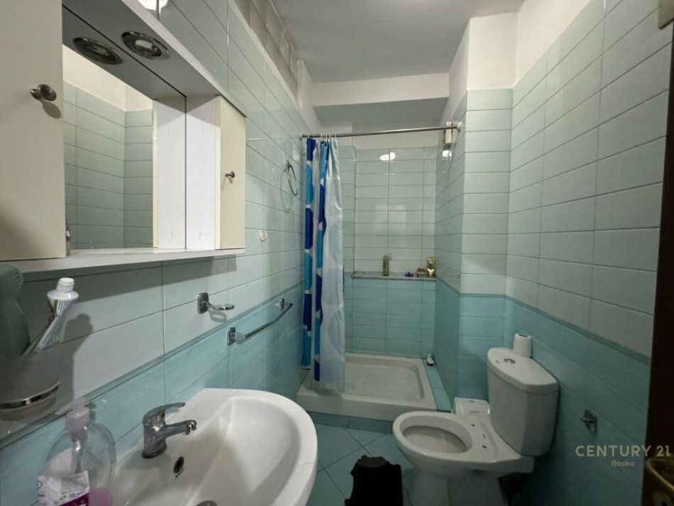 Tirane, shitet apartament 2+1 Kati 5, 124 m² 175.000 € (ZOGU I ZI)