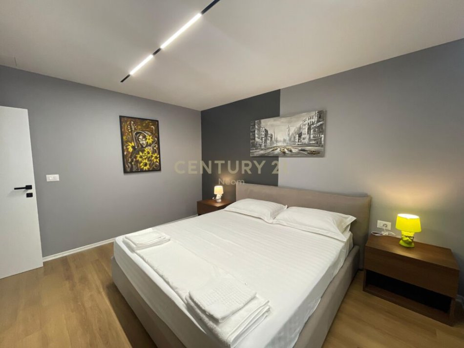 Tirane, jepet me qera apartament 1+1 Kati 1, 59 m² 800 € (Rruga e Kosovareve)