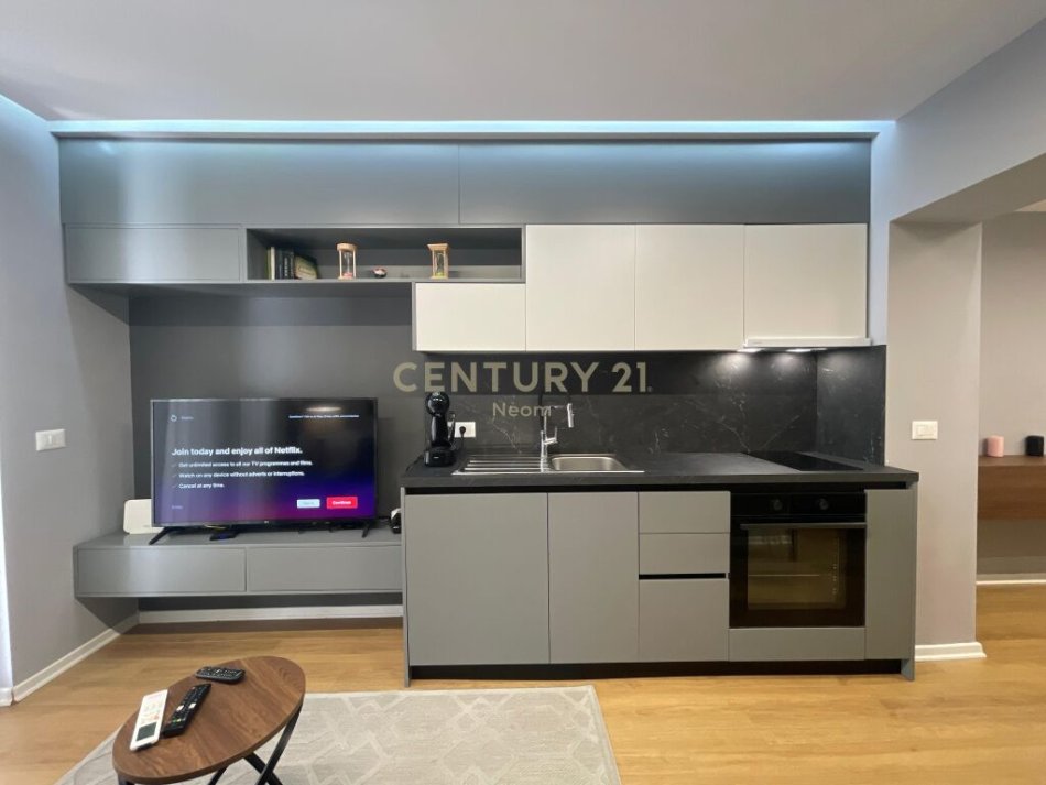 Tirane, jepet me qera apartament 1+1 Kati 1, 59 m² 800 € (Rruga e Kosovareve)