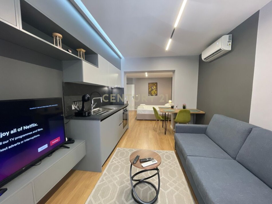 Tirane, jepet me qera apartament 1+1 Kati 1, 59 m² 800 € (Rruga e Kosovareve)