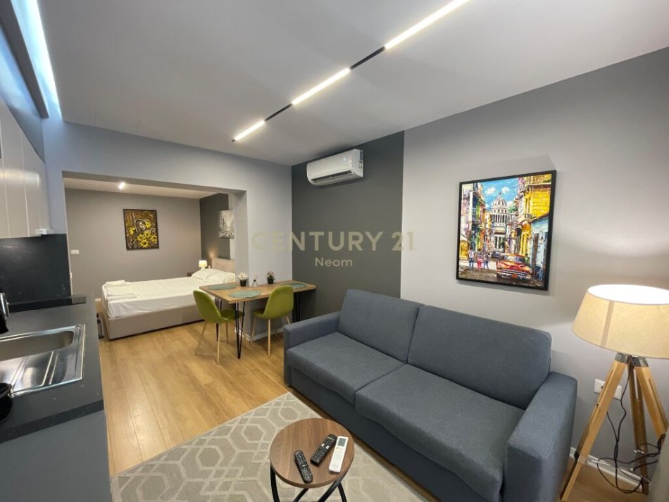 Tirane, jepet me qera apartament 1+1 Kati 1, 59 m² 800 € (Rruga e Kosovareve)
