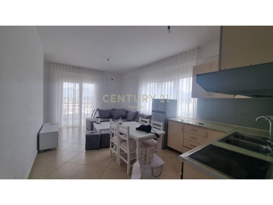 Tirane, jepet me qera apartament 2+1 Kati 4, 90 m² 600 € (Liqeni i Thate)