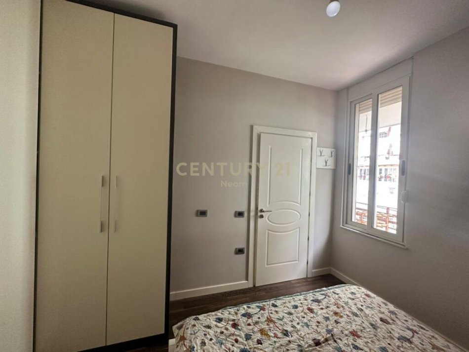 Tirane, jap me qera apartament 2+1+2+Garazh , 110 m² 550 € (Kodra e Diellit)
