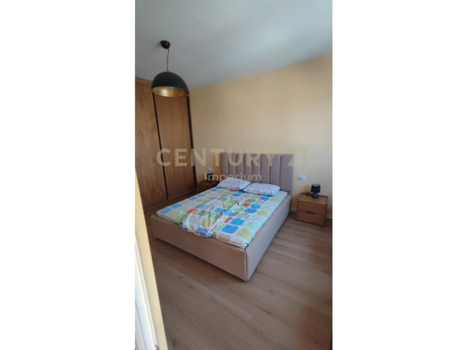 Tirane, shitet apartament 1+1 Kati 10, 67 m² 100.000 € (Yzberisht)