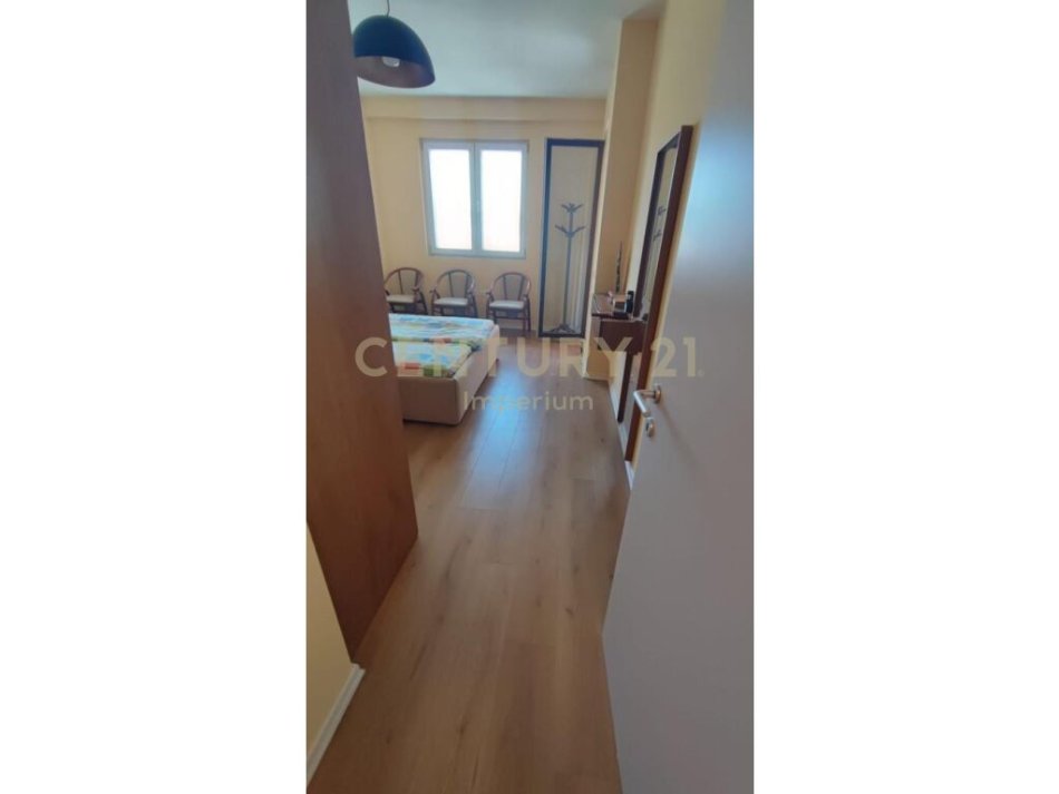 Tirane, shitet apartament 1+1 Kati 10, 67 m² 100.000 € (Yzberisht)