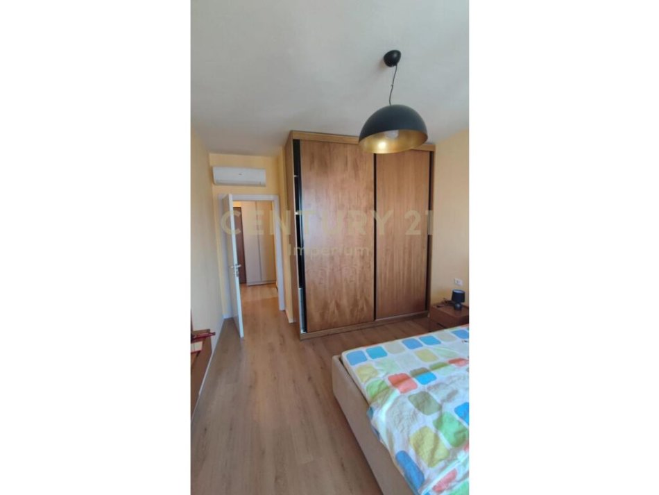 Tirane, shitet apartament 1+1 Kati 10, 67 m² 100.000 € (Yzberisht)