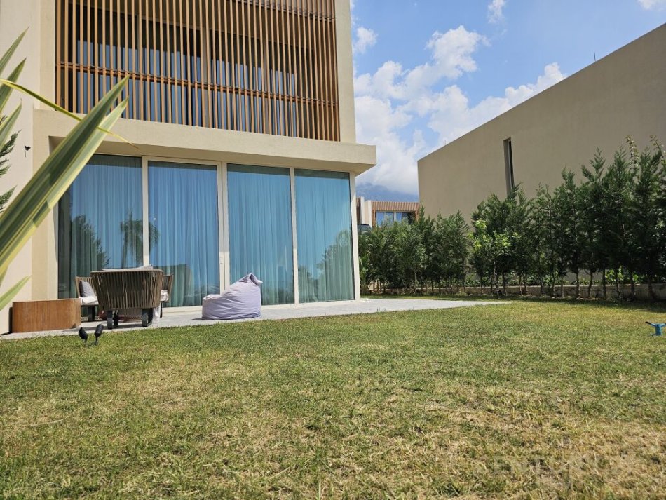 Vlore, shes Vile 2+1 Kati 1, 147 m² 980.000 €