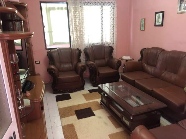 Tirane, shitet Vile Kati 3, 182 m² 260.000 Euro (xhamlliki)