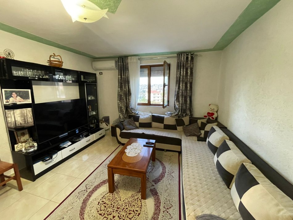 Tirane, shitet apartament 1+1 Kati 3, 54 m² 75.000 € (Allias)
