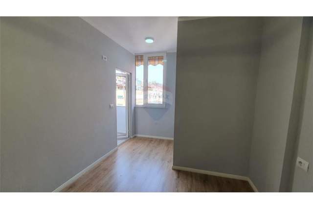 Tirane, shitet apartament 2+1+BLK Kati 9, 82 m² 149.000 Euro (Komuna e Parisit)