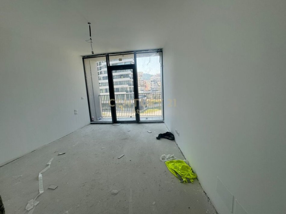 Tirane, shes apartament 2+1+POST PARKIM+VERANDE , 122 m² 350.000 € (Liqeni i Tiranës)