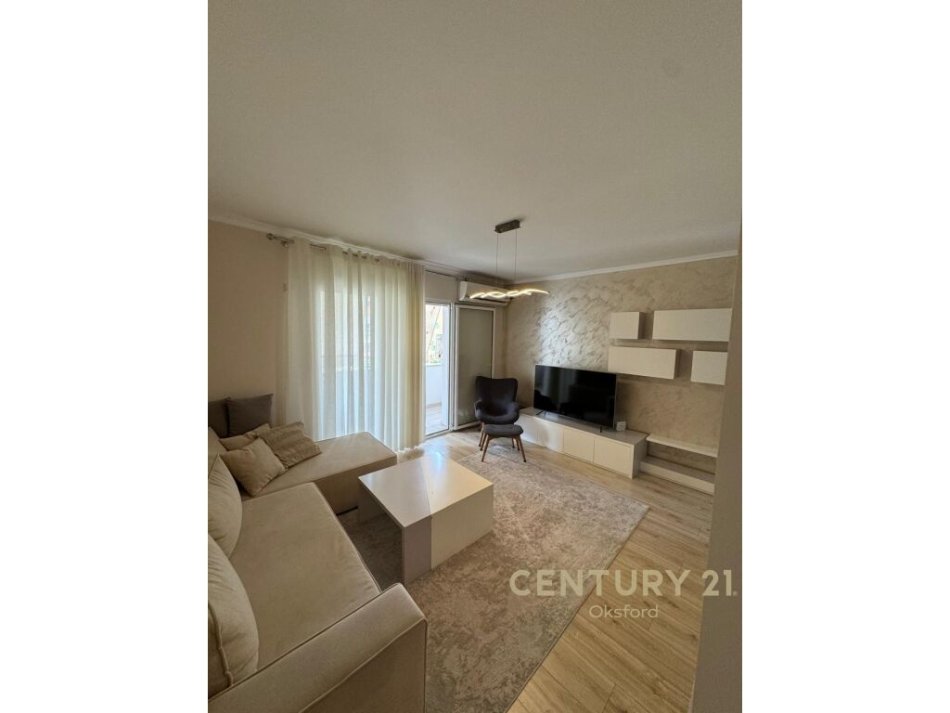 Tirane, jepet me qera apartament 2+1+Ballkon Kati 4, 82 m² 730 € (Stadiumi Dinamo)