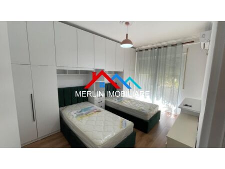 Tirane, jepet me qera apartament 2+1 Kati 2, 80 m² 800 € (Xhon Kenedy,KODRA DIELLIT)
