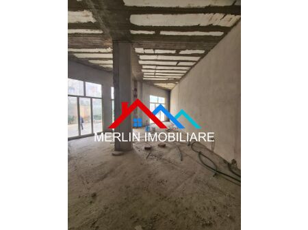 Tirane, shitet ambjent biznesi Kati 0, 120 m² 198.000 € (Liqeni i Thate)