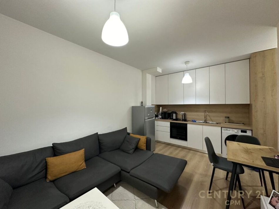 Tirane, jepet me qera apartament 1+1 Kati 1, 50 m² 600 € 