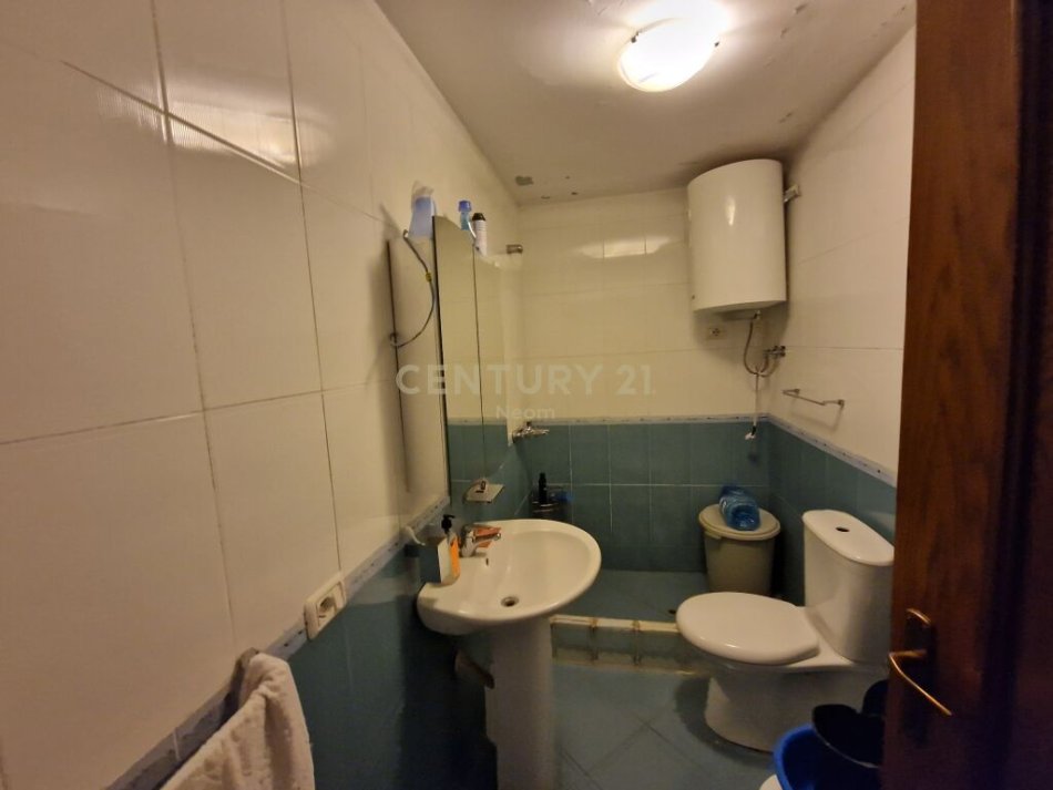 Tirane, shes apartament 2+1+2 , 108 m² 195.000 € (Liqeni i Thatë)