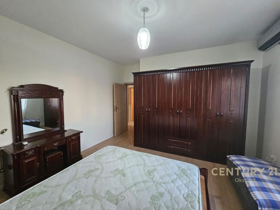 JAPIM ME QIRA APARTAMENT 2+1 PRANE 21 DHJETORIT!  OKS99871