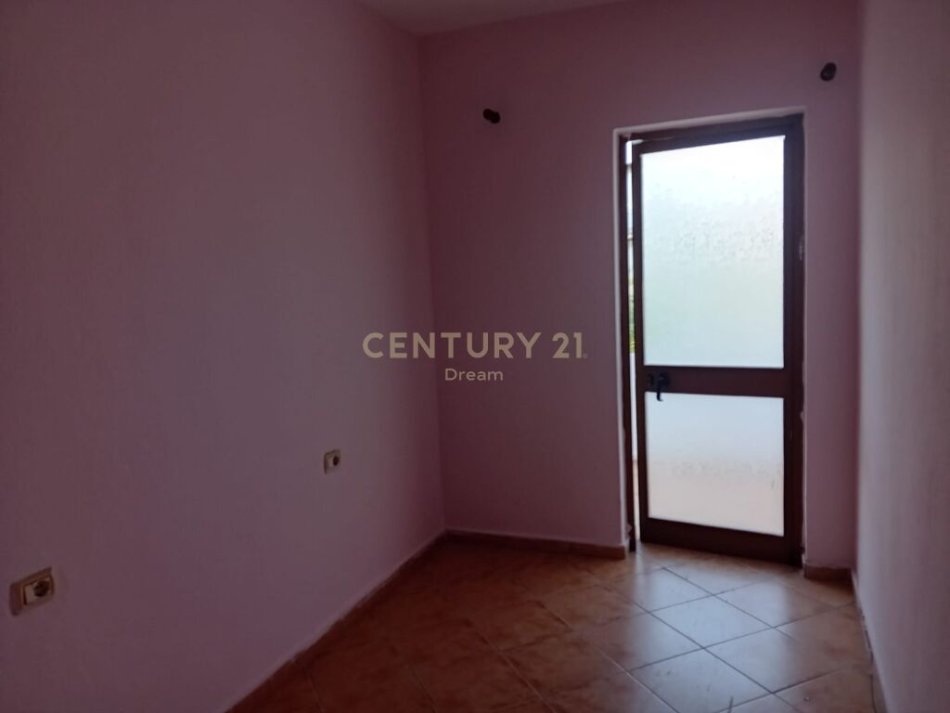 Jepet me Qira Apartament 2+1 Prane shkolles Emin Duraku tek Ish-Ekspozita!!  DREAM99903
