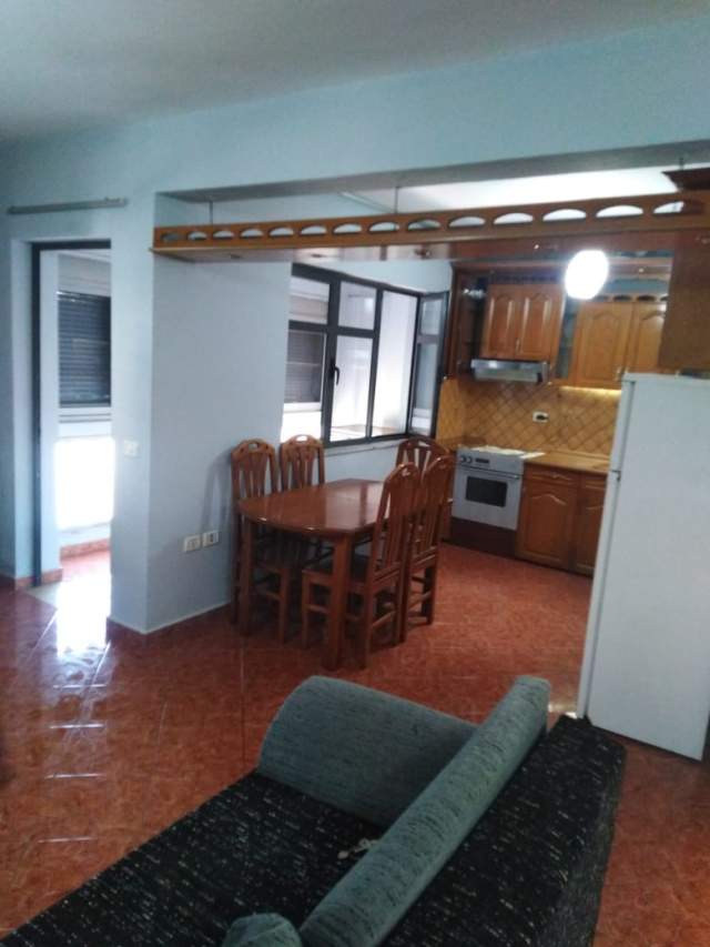 Tirane, jepet me qera apartament 2+1+BLK Kati 2, 87 m² 350 Euro (kthesa e Kamzes)