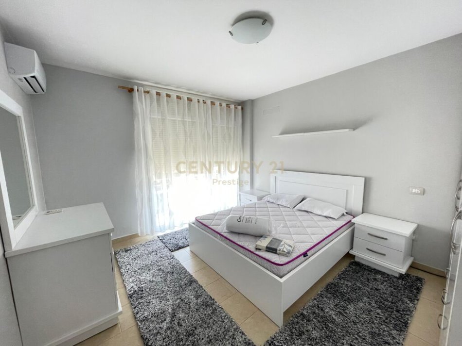 Tirane, jepet me qera apartament 2+1 Kati 8, 100 m² 700 € (rruga e elbasanit)