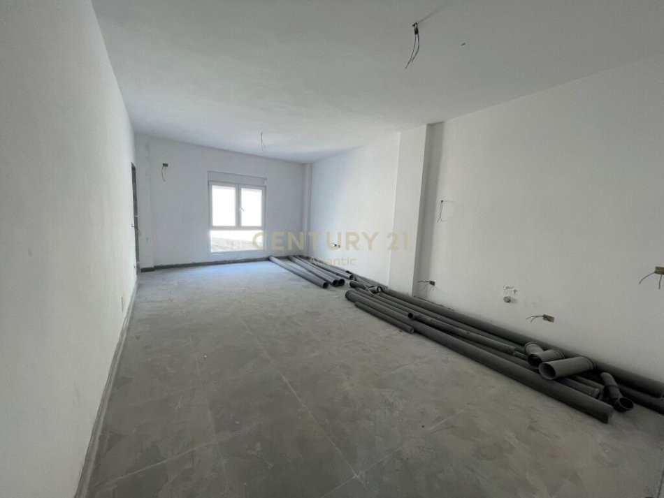 Durres, shitet apartament 2+1+Ballkon Kati 1, 90 m² 81.000 € (SPITALI, DURRES)