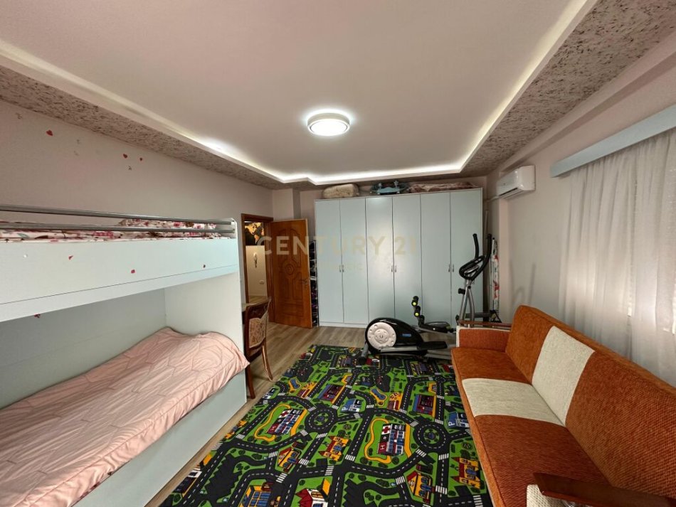 Durres, shitet apartament 2+1+Ballkon Kati 2, 110 m² 125.000 € (PLAZH ILIRIA)