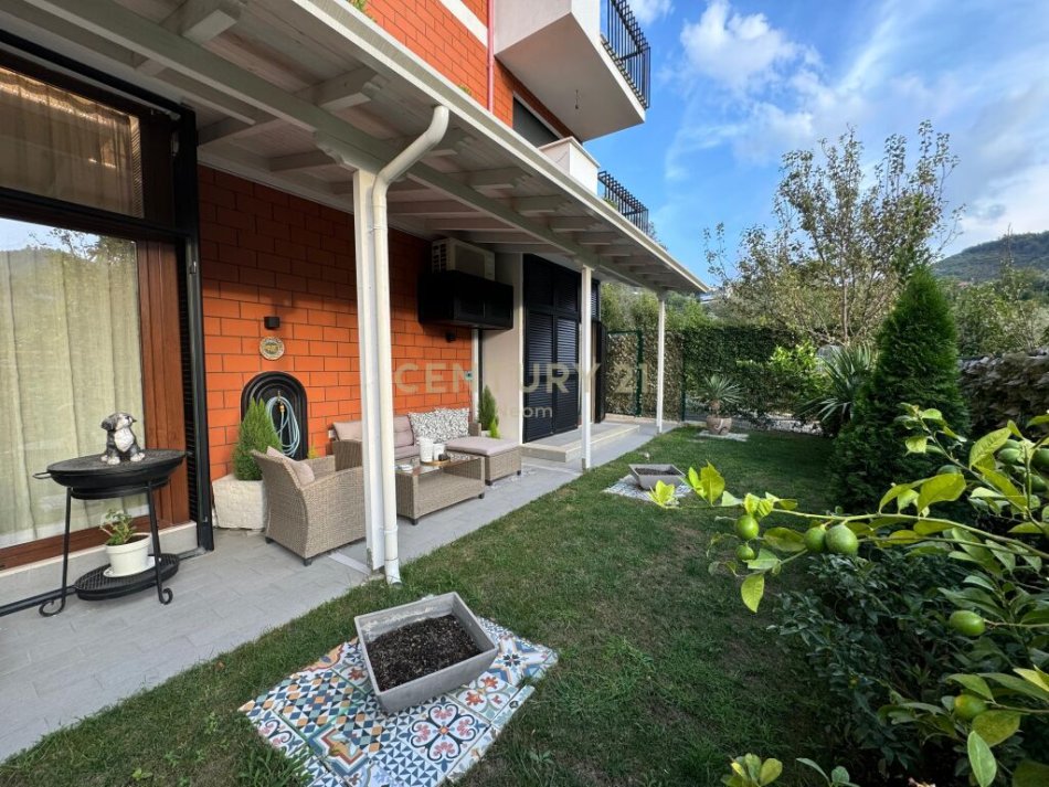 Tirane, jepet me qera apartament 2+1 Kati 6, 179 m² 1.300 € (liqen i thate)