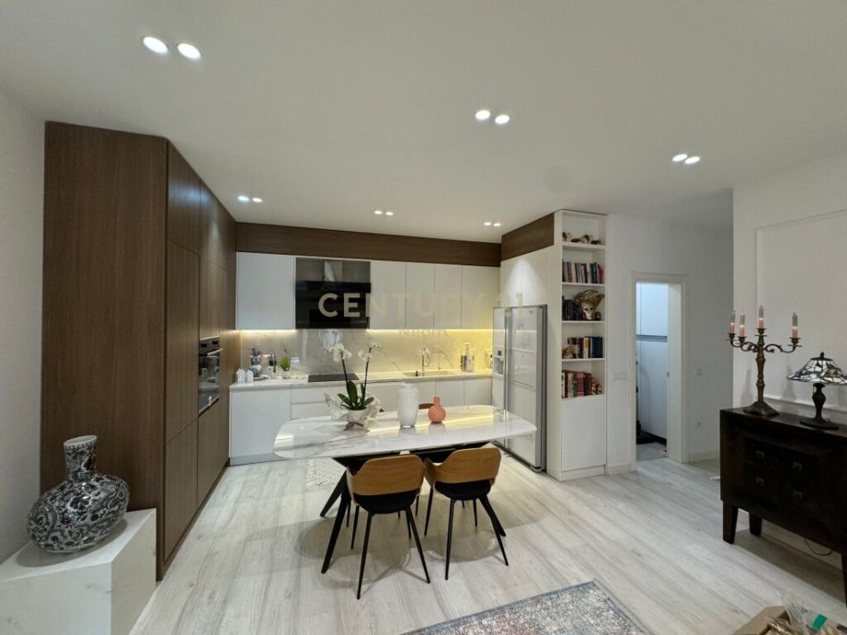 Jepet me qira Apartament 2+1 ne Liqen te Thate prane Radisonit!Neom100030