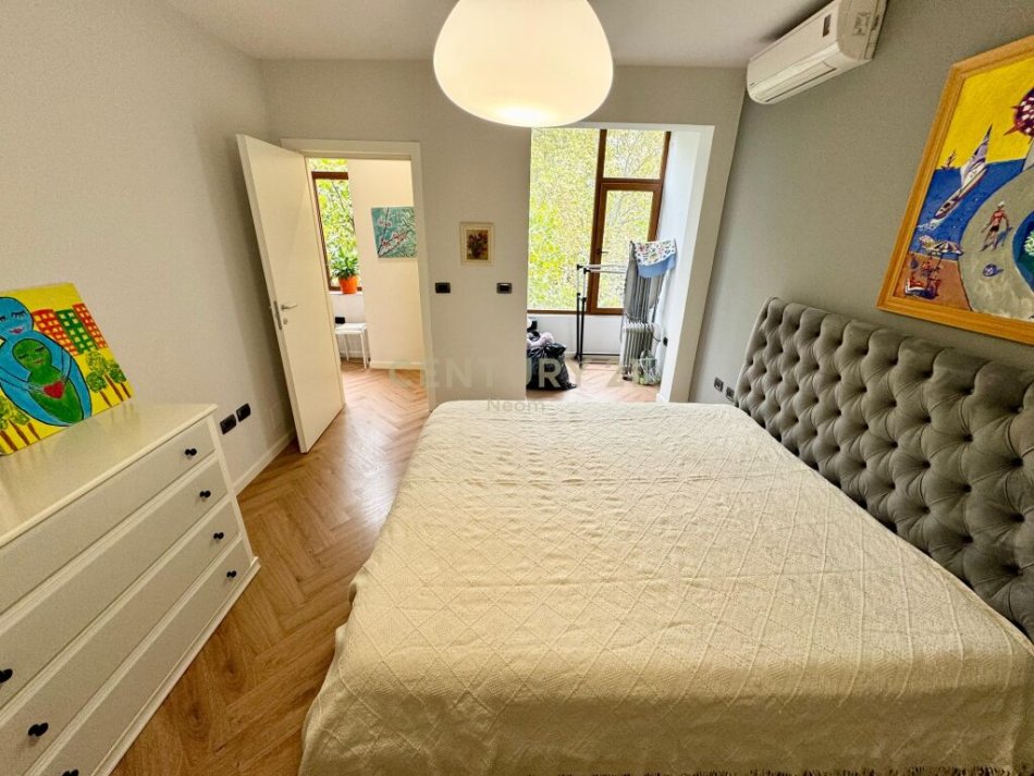 Tirane, shes apartament 1+1 , 67 m² 190.000 € (Ish Ekspozita)