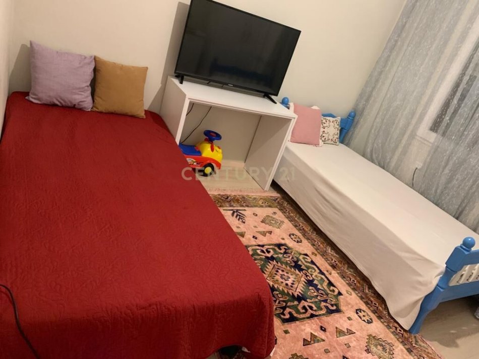 Tirane, jepet me qera apartament 2+1 Kati 6, 102 m² 500 € (Rruga e Kavajes)