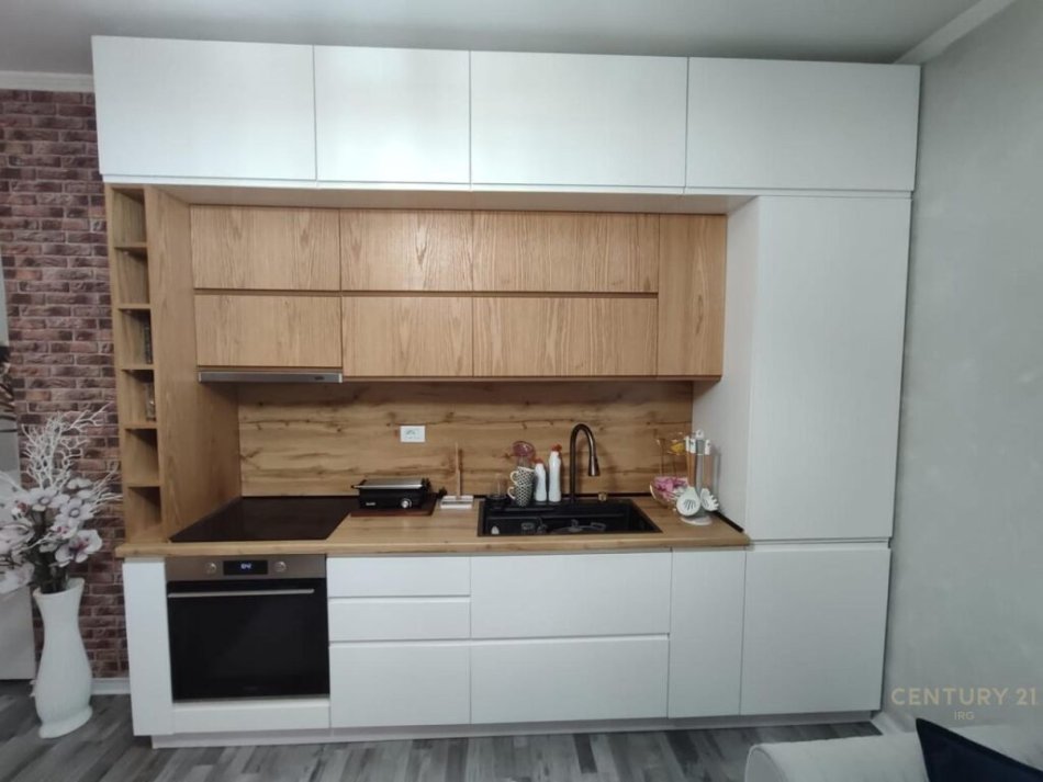 Tirane, shes apartament 2+1 Kati 4, 88 m² 120.000 € 