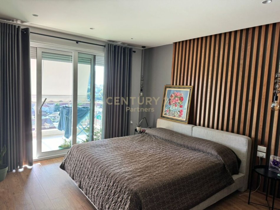 Tirane, shes apartament 3+1+2+Ballkon , 138 m² 268.000 € (Rruga '' Fuat Toptani'', Rruga e Elbasanit)