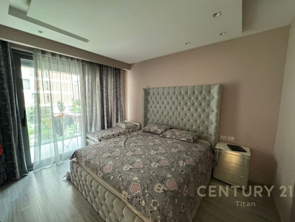 Tirane, shes apartament 3+1 Kati 1, 132 m² 260.000 € 