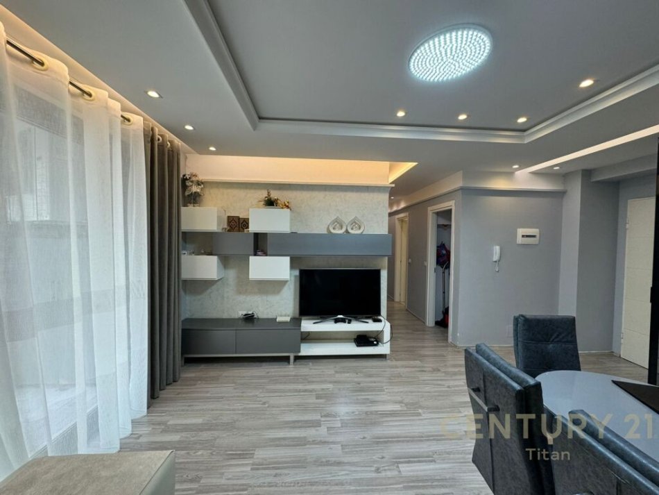 Tirane, shes apartament 3+1+Aneks+Ballkon Kati 1, 132 m² 260.000 € (KOMPLEKSI FIORI DI BOSCO)