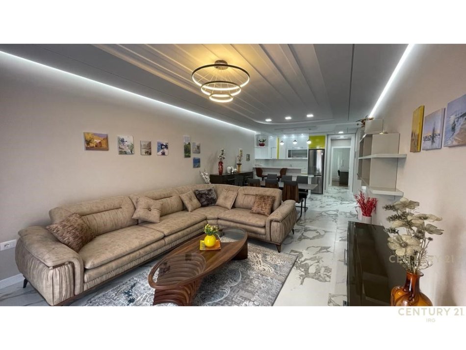 Tirane, jap me qera apartament 2+1+2+POST PARKIMI+Ballkon , 133 m² 1.400 € (Rruga e Kosovarëve)