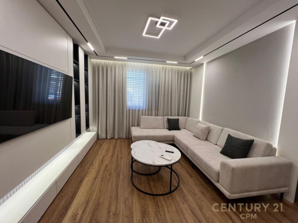 Tirane, jepet me qera apartament 2+1 Kati 2, 97 m² 1.500 € (sheshi willson)