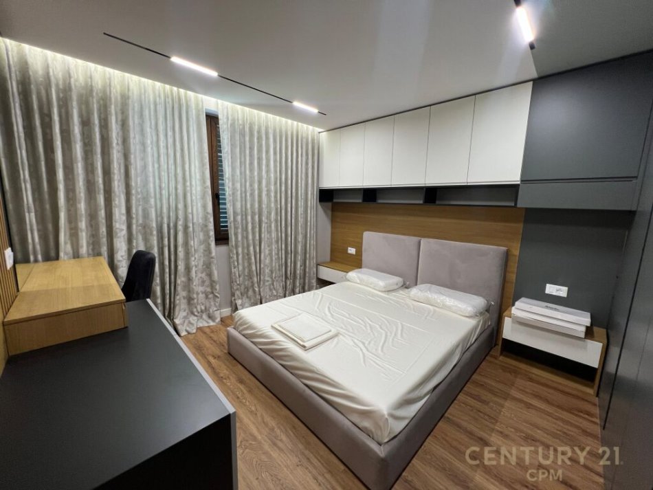 Tirane, jepet me qera apartament 2+1 Kati 2, 97 m² 1.500 € (sheshi willson)