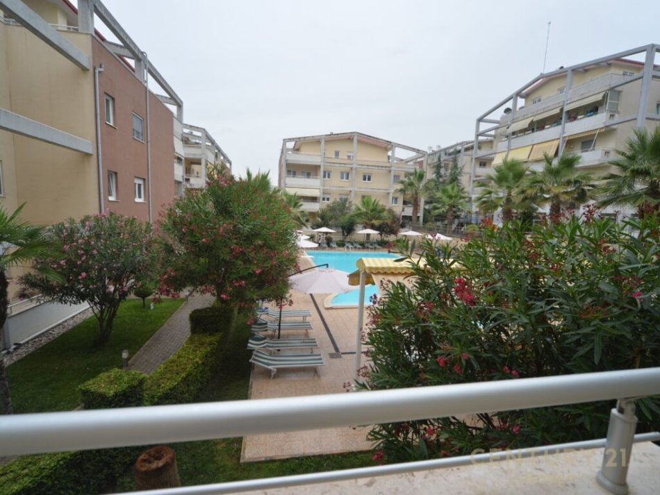 Tirane, jepet me qera apartament 2+1+Aneks+Ballkon Kati 1, 118 m² 1.200 € (TOUCH OF THE SUN)