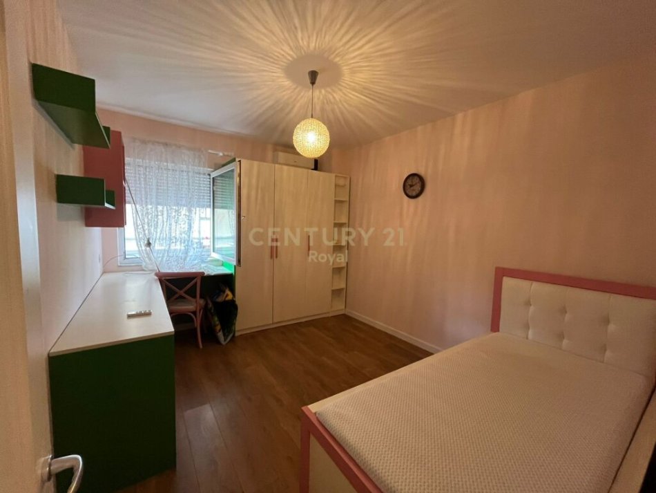 Tirane, jepet me qera apartament 2+1 Kati 3, 120 m² 1.000 € (rruga e elbasanit)